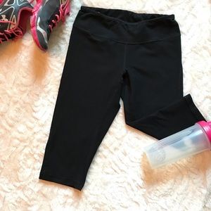 Zella capri workout leggings
